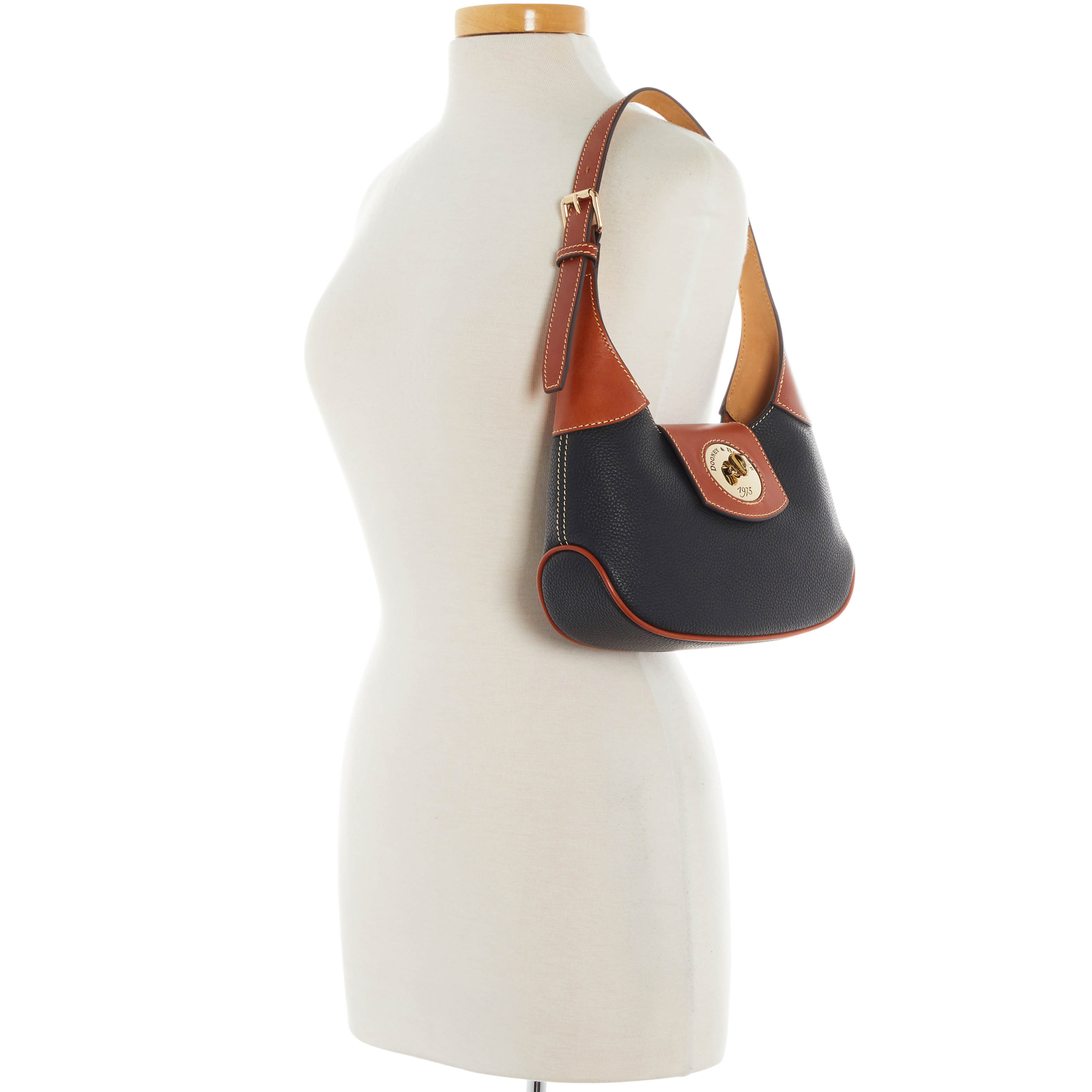 Dooney & Bourke Pebble Turnlock Hobo 26 | Black